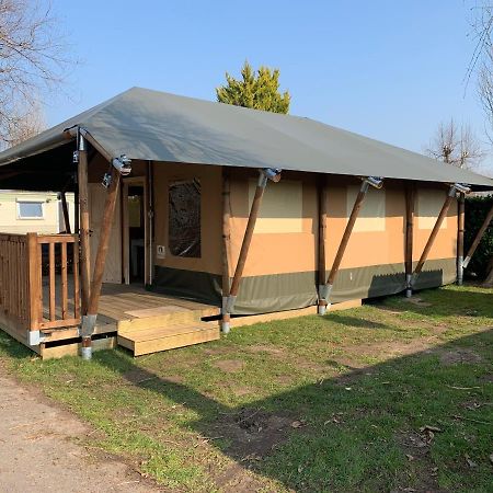 Glamour Glamping At Little Beach Hotel Jabbeke  Exterior photo